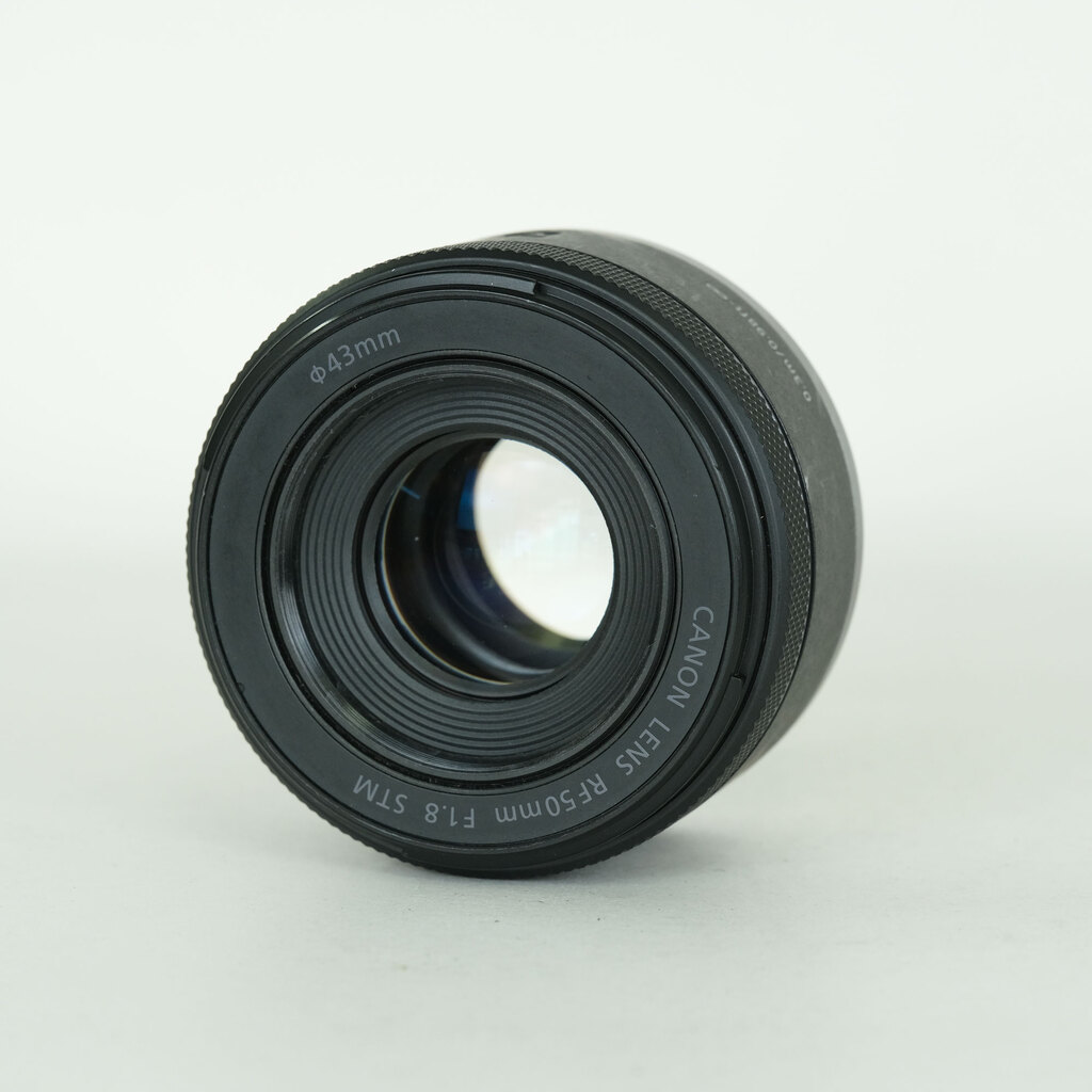 Canon RF50mm F1.8 STM