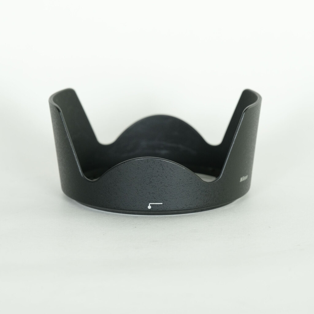 Nikon AF-S DX NIKKOR 18-200mm F3.5-5.6G ED VR II Nikon AF-S DX NIKKOR 18-200mm F3.5-5.6G ED VR II