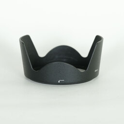 Nikon AF-S DX NIKKOR 18-200mm F3.5-5.6G ED VR II Nikon AF-S DX NIKKOR 18-200mm F3.5-5.6G ED VR II