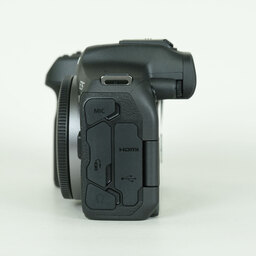 Canon EOS R7