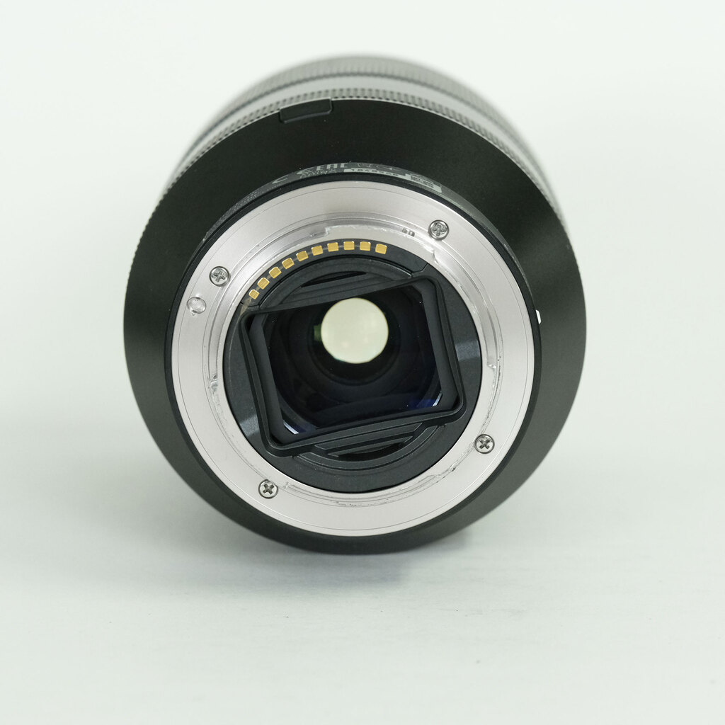 SONY FE 24-240mm F3.5-6.3 OSS SEL24240