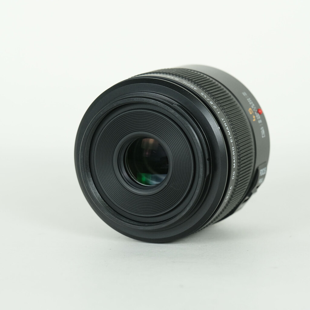 Panasonic LEICA DG MACRO-ELMARIT 45mm F2.8 ASPH. MEGA O.I.S.の出品