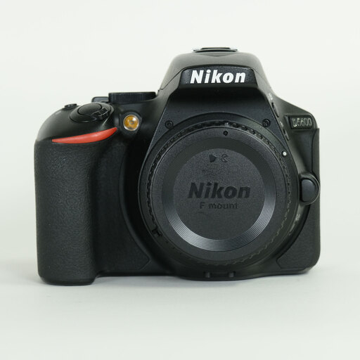 Nikon D5600