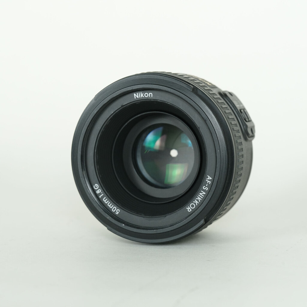Nikon AF-S NIKKOR 50mm f/1.8G Nikon AF-S NIKKOR 50mm f/1.8G