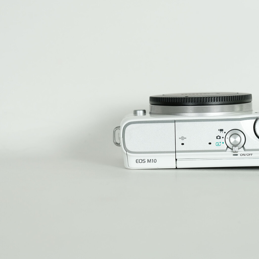 Canon EOS M10 ボディ ホワイト
