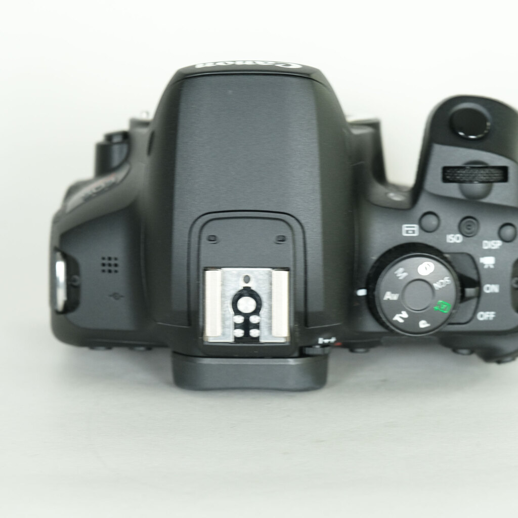 Canon EOS Kiss X10i