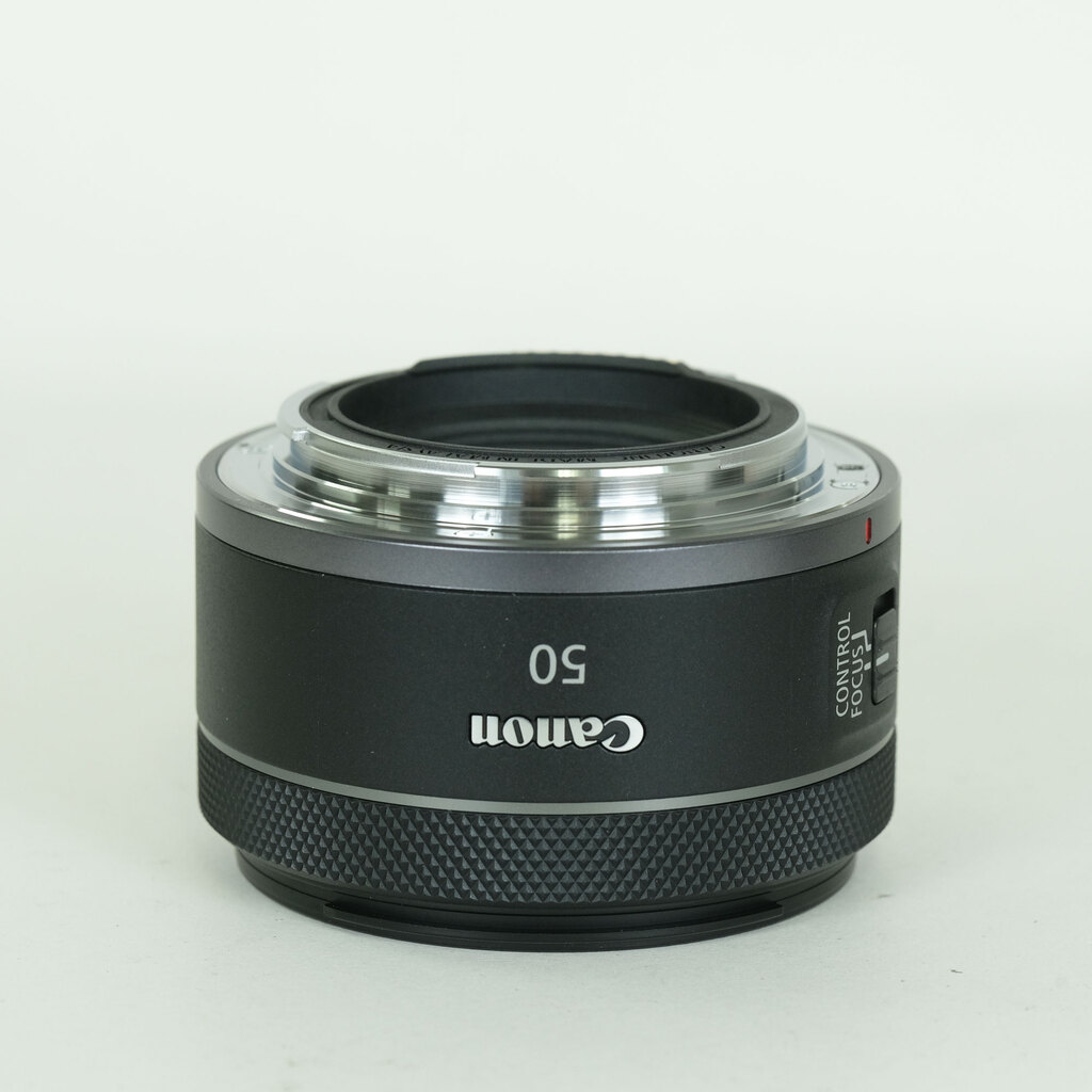Canon RF50mm F1.8 STM Canon RF50mm F1.8 STM