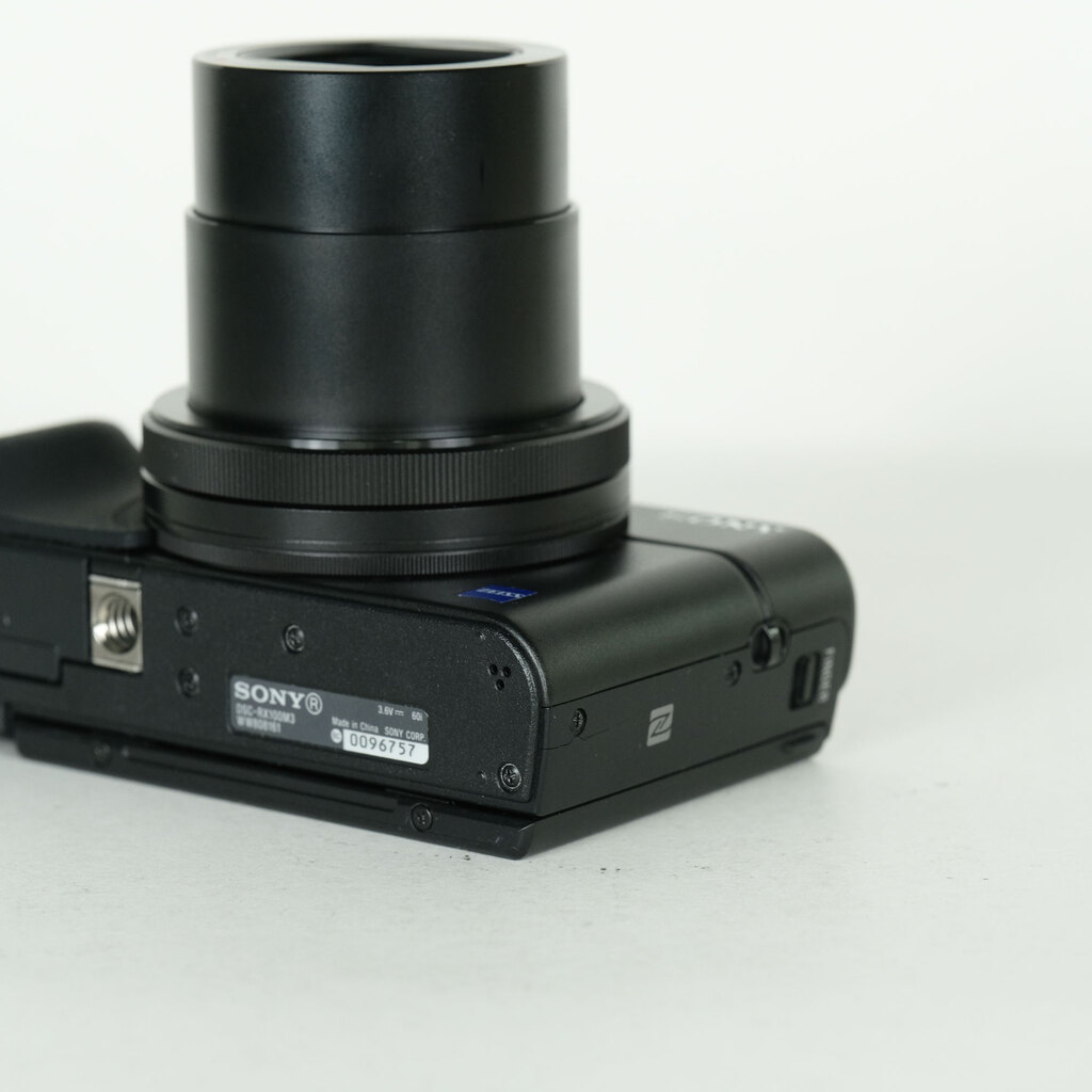 SONY Cyber-shot DSC-RX100M3の出品 | ONE SCENE（ワンシーン）