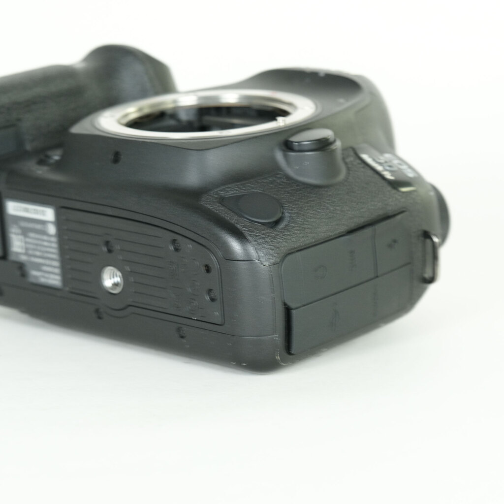 Canon EOS 5D Mark IV Canon EOS 5D Mark IV