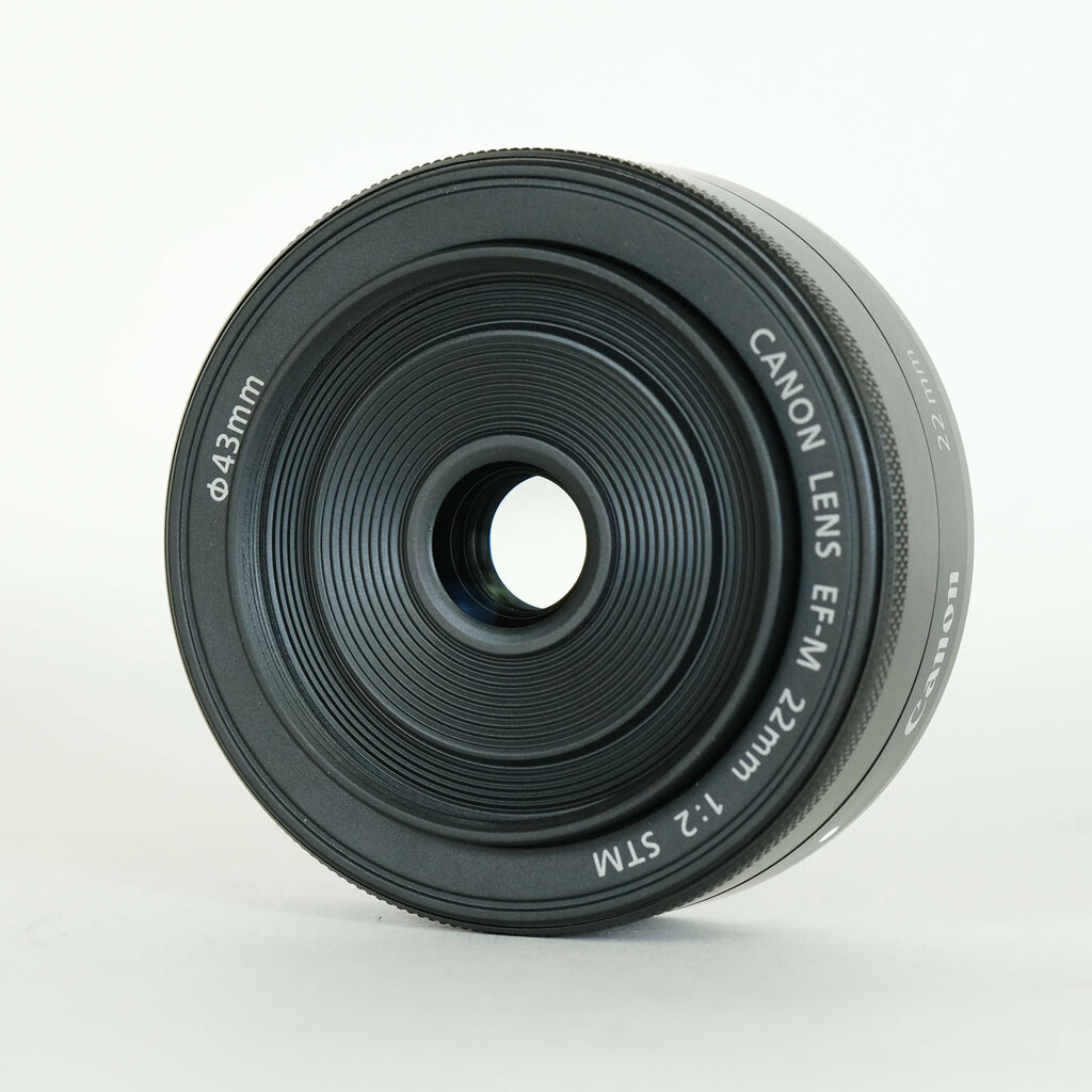 Canon EF-M22mm F2 STM