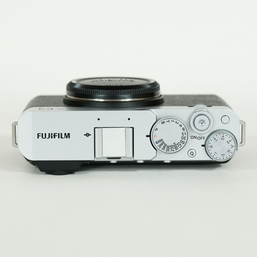 FUJIFILM X-E4