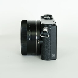 Panasonic LUMIX DMC-GM1Kレンズキット ブラック