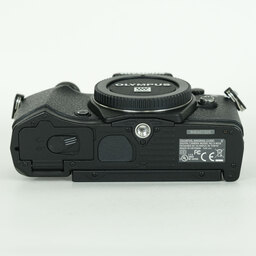 OLYMPUS OM-D E-M5 Mark II