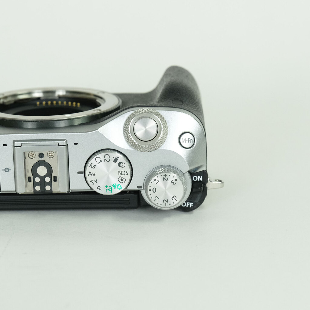 Canon EOS M6 Canon EOS M6