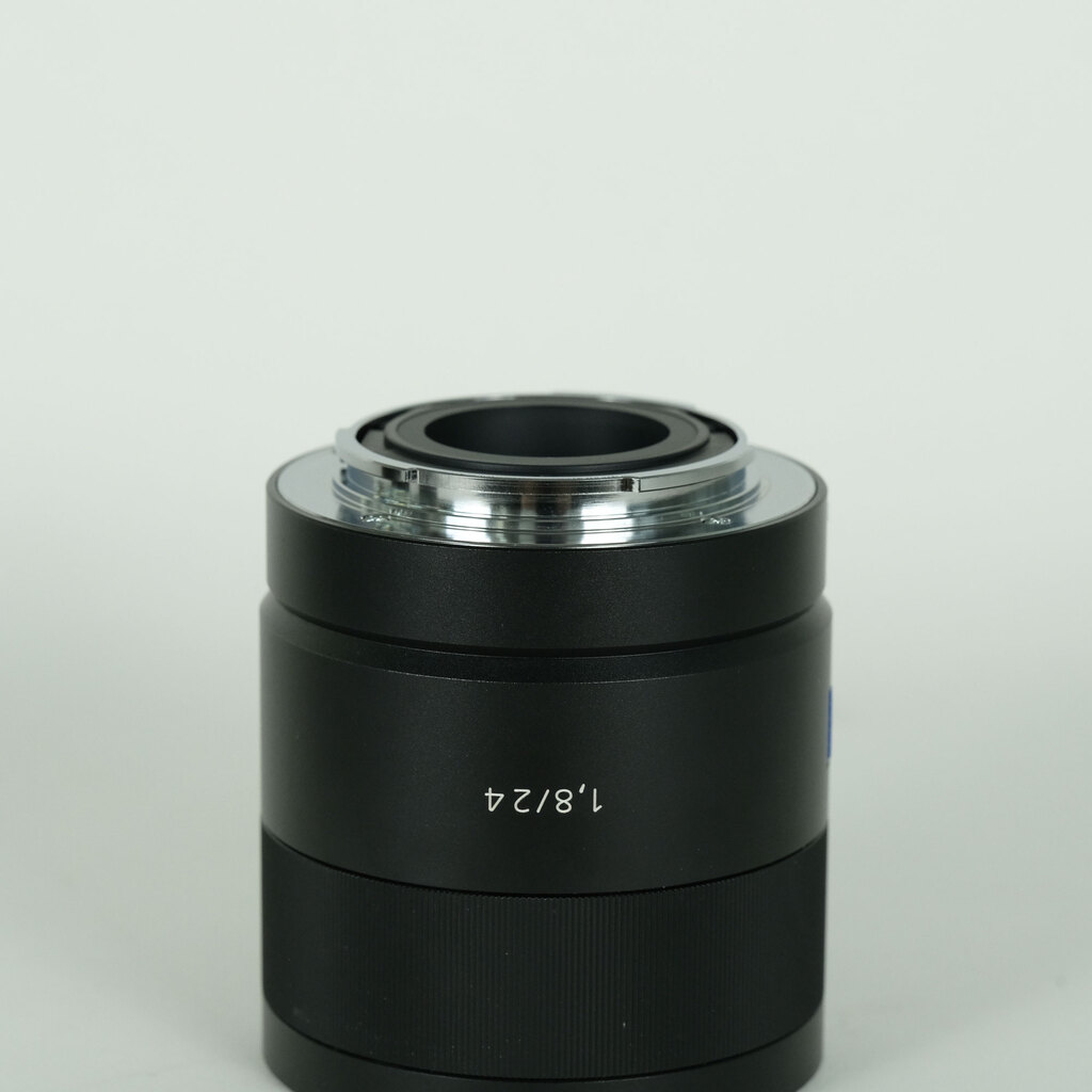 SONY Sonnar T* E 24mm F1.8 ZA SEL24F18Z SONY Sonnar T* E 24mm F1.8 ZA SEL24F18Z