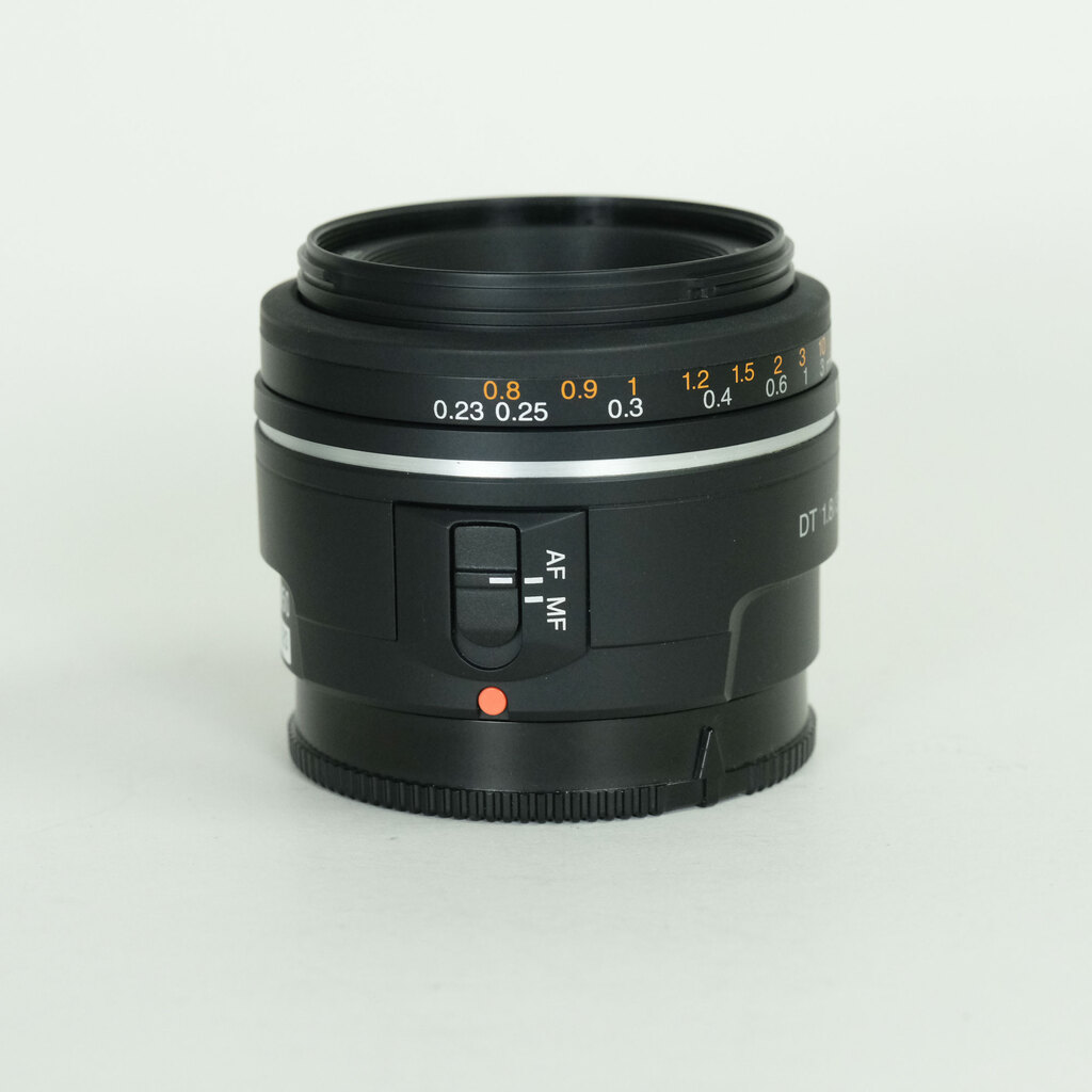 SONY DT 35mm F1.8 SAM SAL35F18