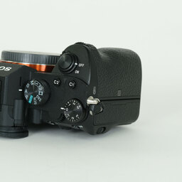 SONY α7 III(ILCE-7M3) SONY α7 III(ILCE-7M3)