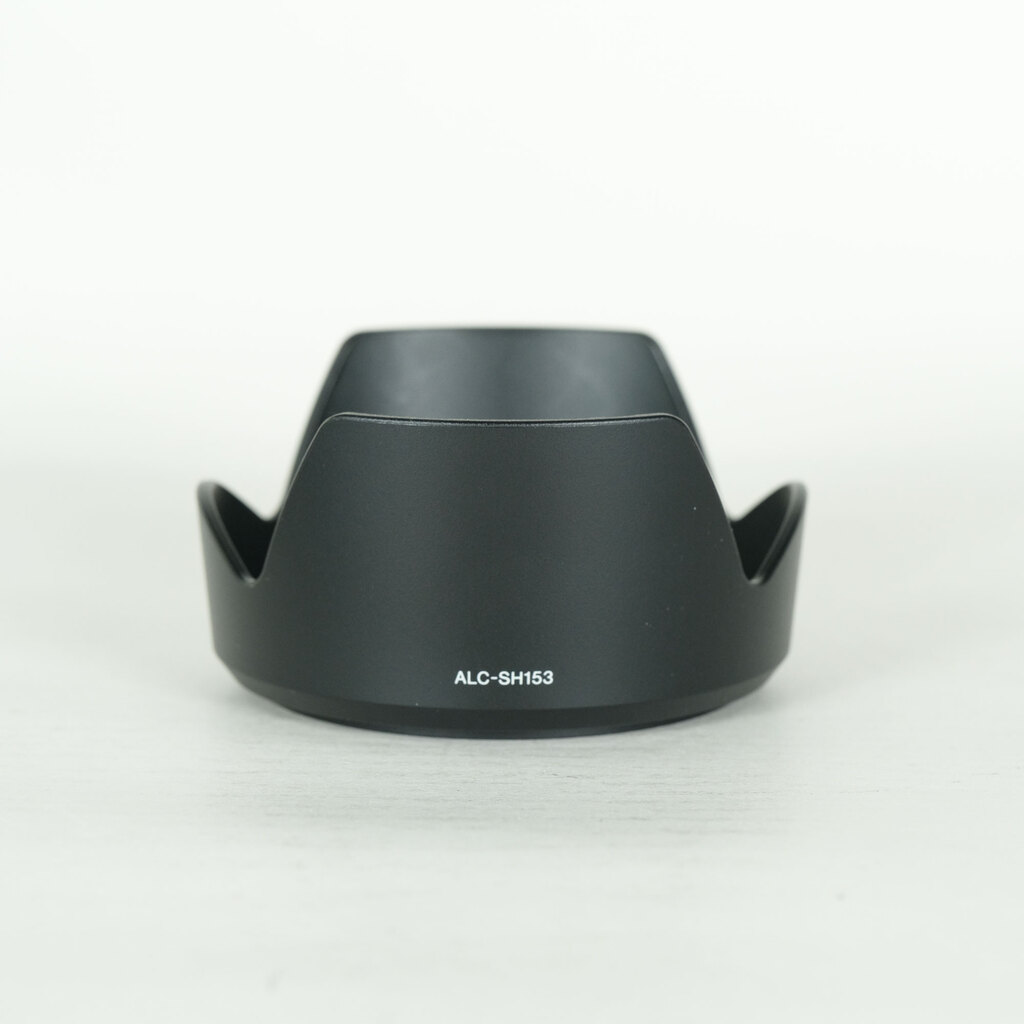 SONY E 18-135mm F3.5-5.6 OSS SEL18135の出品 | ONE SCENE（ワンシーン）