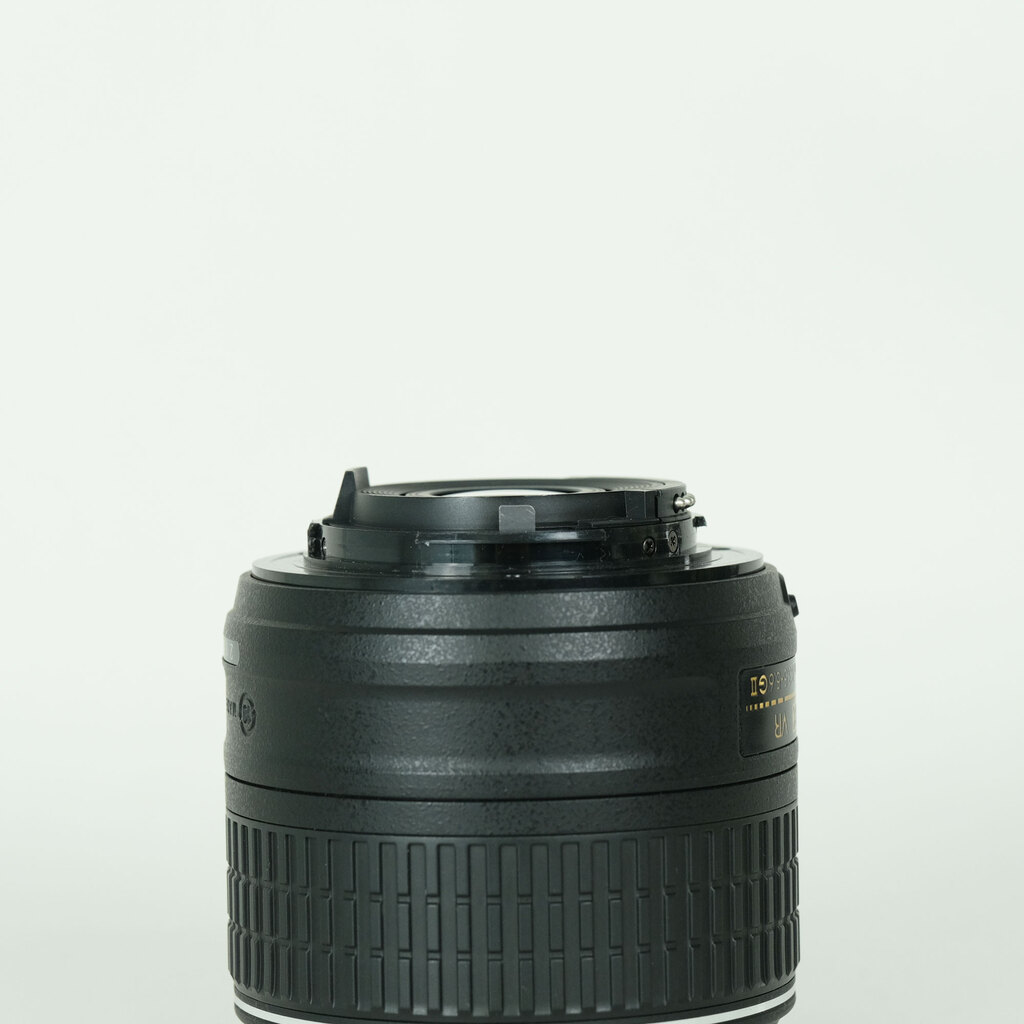 Nikon AF-S DX NIKKOR 18-55mm f3.5-5.6G VR IIの出品 | ONE SCENE