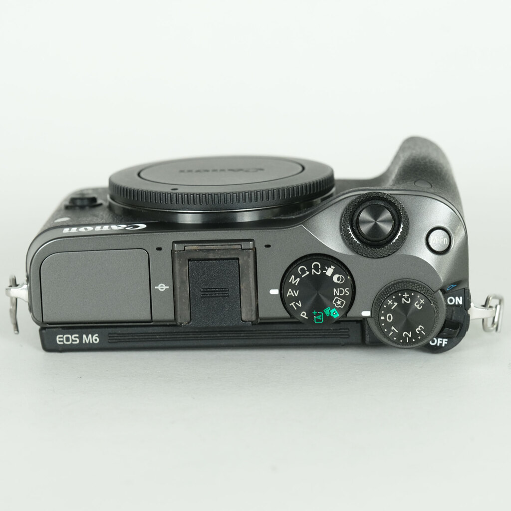 Canon EOS M6 Canon EOS M6
