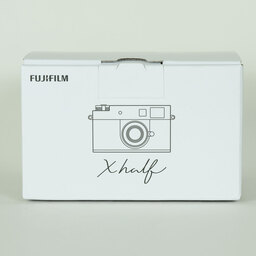 FUJIFILM X half X-HF1