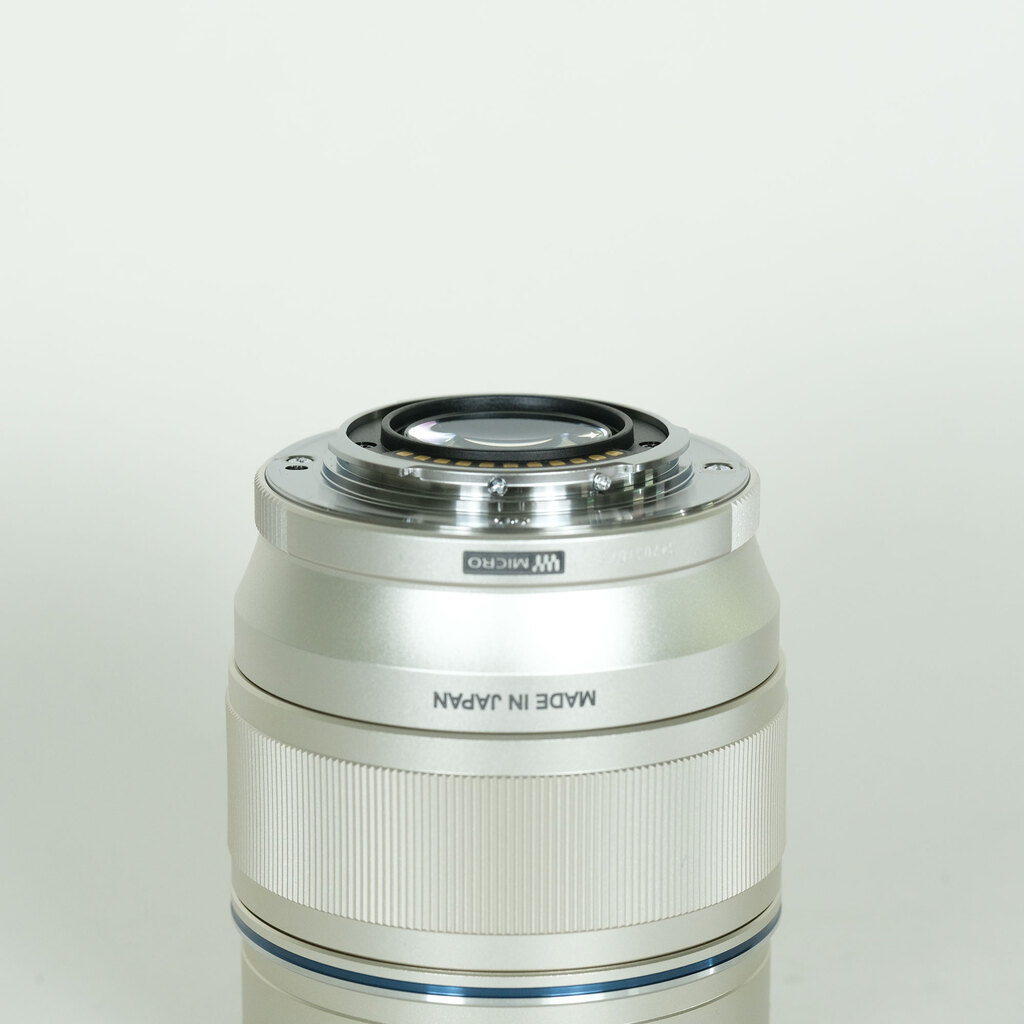 OLYMPUS M.ZUIKO DIGITAL ED 75mm F1.8