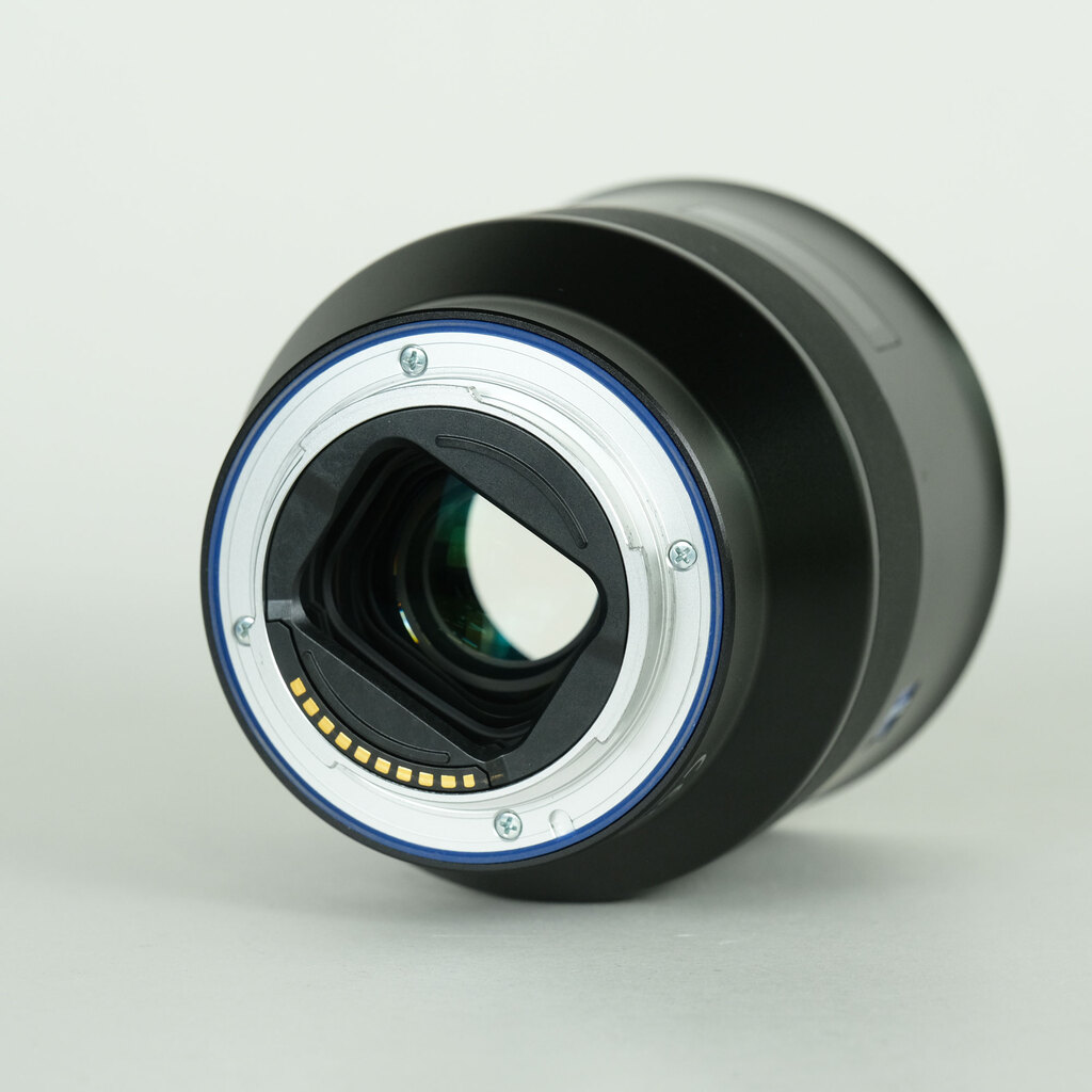 Carl Zeiss Batis 1.8/85 [ソニーE用]の出品 | ONE SCENE（ワンシーン）