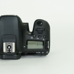Canon EOS 9000D