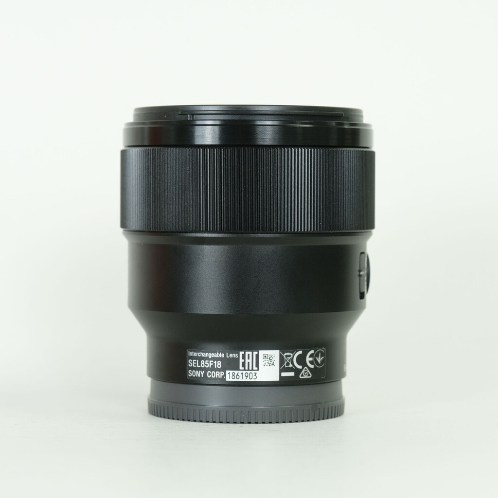 SONY FE 85mm F1.8 SEL85F18 SONY FE 85mm F1.8 SEL85F18