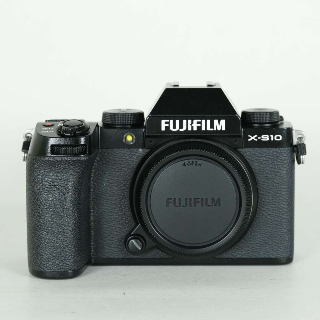 FUJIFILM X-S10 ボディ 中古価格比較 - 価格.com