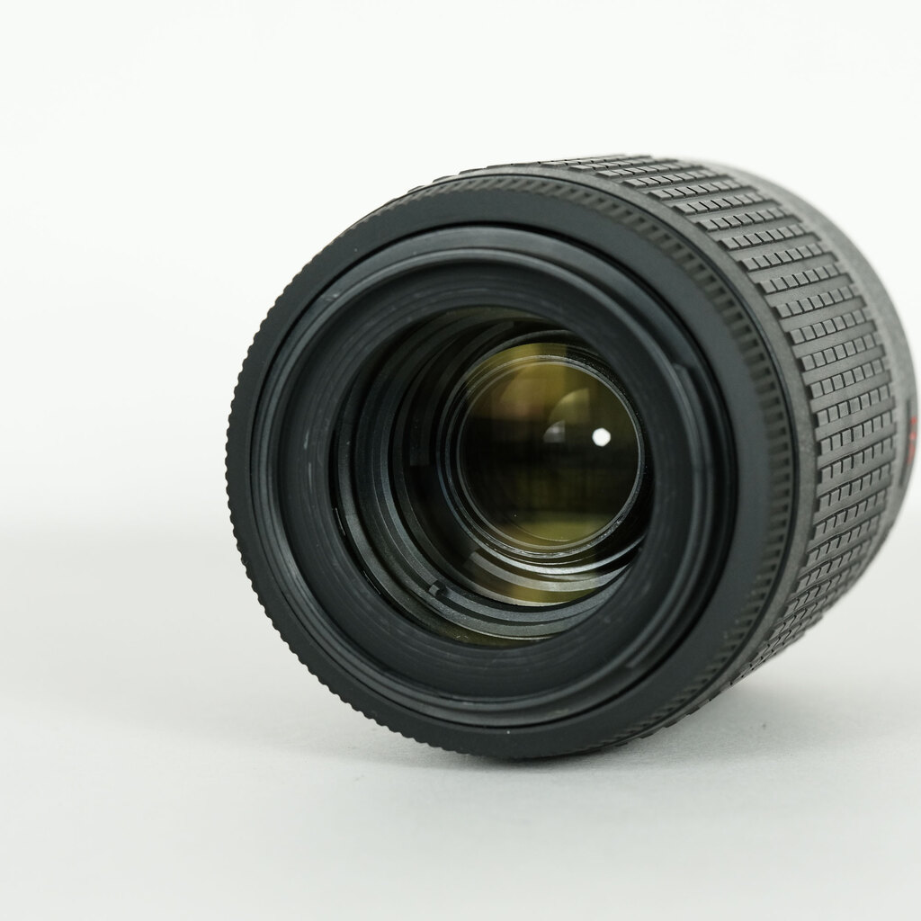 Nikon AF-S DX VR Zoom-Nikkor 55-200mm F4-5.6G IF-ED