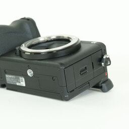 SONY α6700(ILCE-6700) SONY α6700(ILCE-6700)