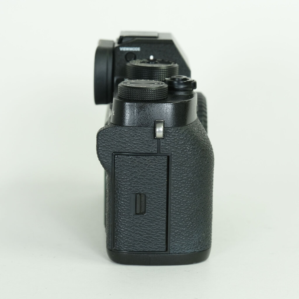 FUJIFILM X-T2