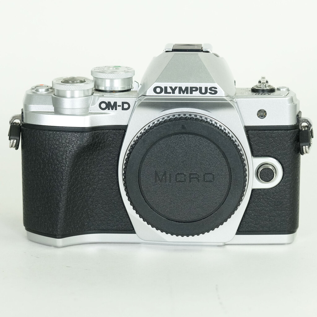 OLYMPUS OM-D E-M10 Mark III