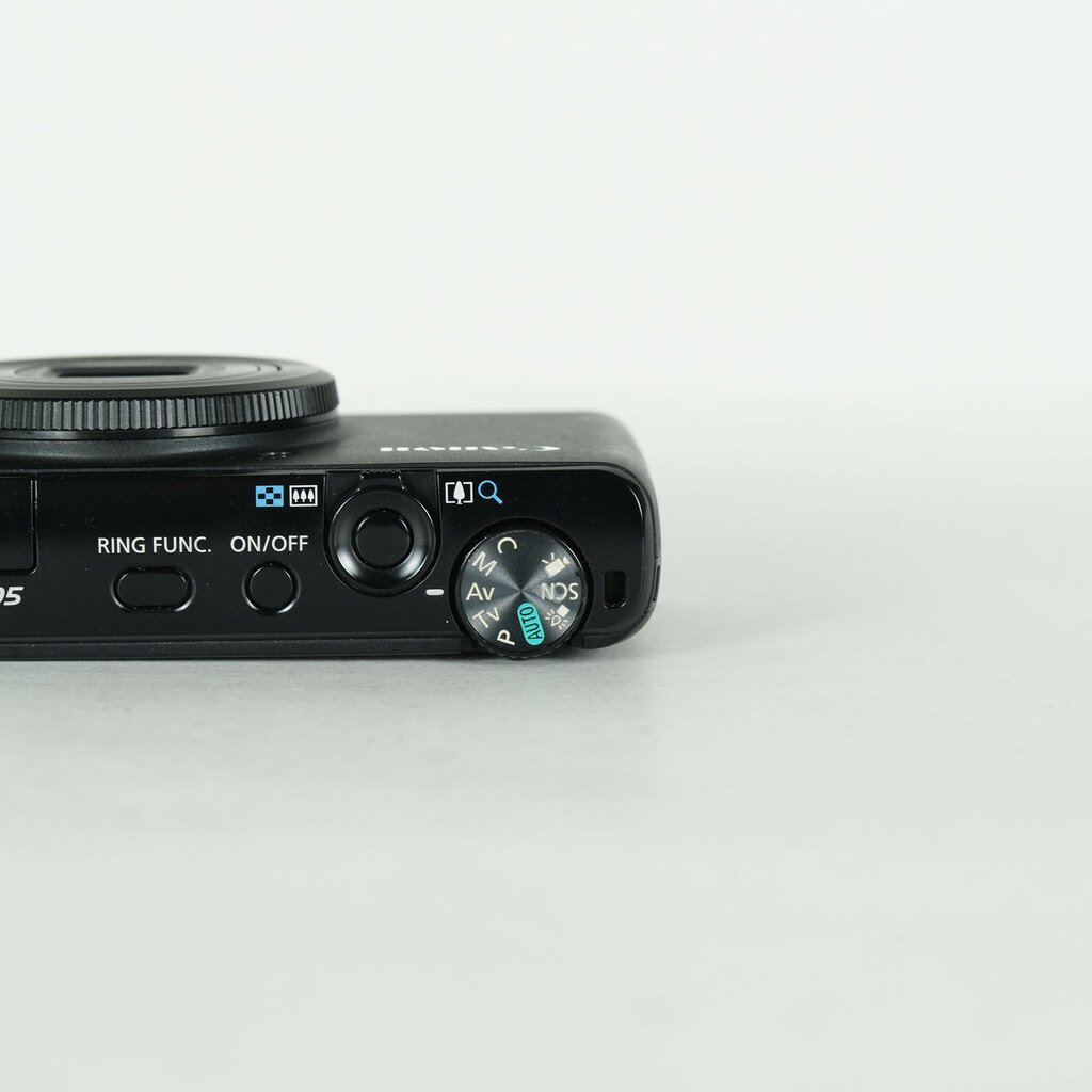 Canon PowerShot S95の出品 | ONE SCENE（ワンシーン）