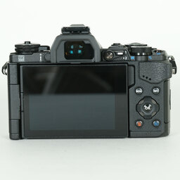 OLYMPUS OM-D E-M5 Mark II