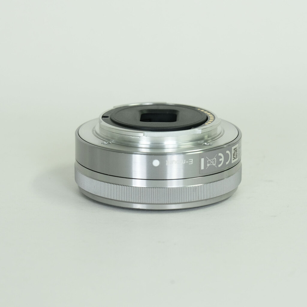 SONY E 16mm F2.8 SEL16F28
