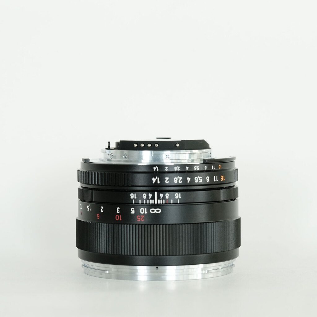 Carl Zeiss Planar T* 50mm F1.4 ZF.2 [ニコンF用]