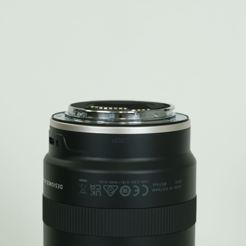 TAMRON 18-300mm F/3.5-6.3 Di III-A VC VXD (Model B061) [キヤノンRF用]