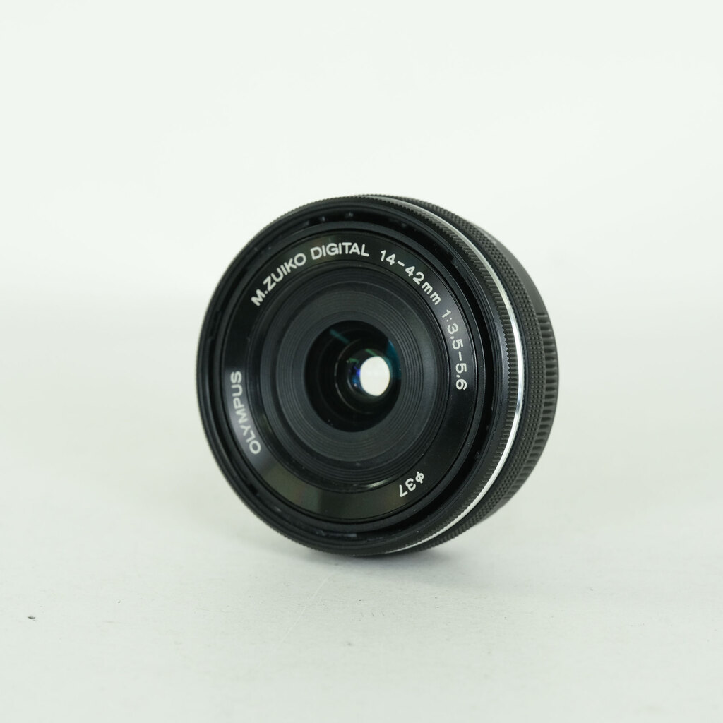 OLYMPUS M.ZUIKO DIGITAL ED 14-42mm F3.5-5.6 EZ ブラック