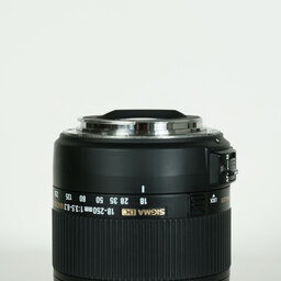 SIGMA 18-250mm F3.5-6.3 DC MACRO OS HSM (キヤノンEF用)