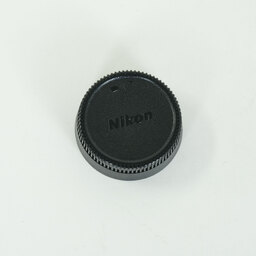 Nikon AF-S DX VR Zoom-Nikkor 18-200mm F3.5-5.6G IF-ED Nikon AF-S DX VR Zoom-Nikkor 18-200mm F3.5-5.6G IF-ED