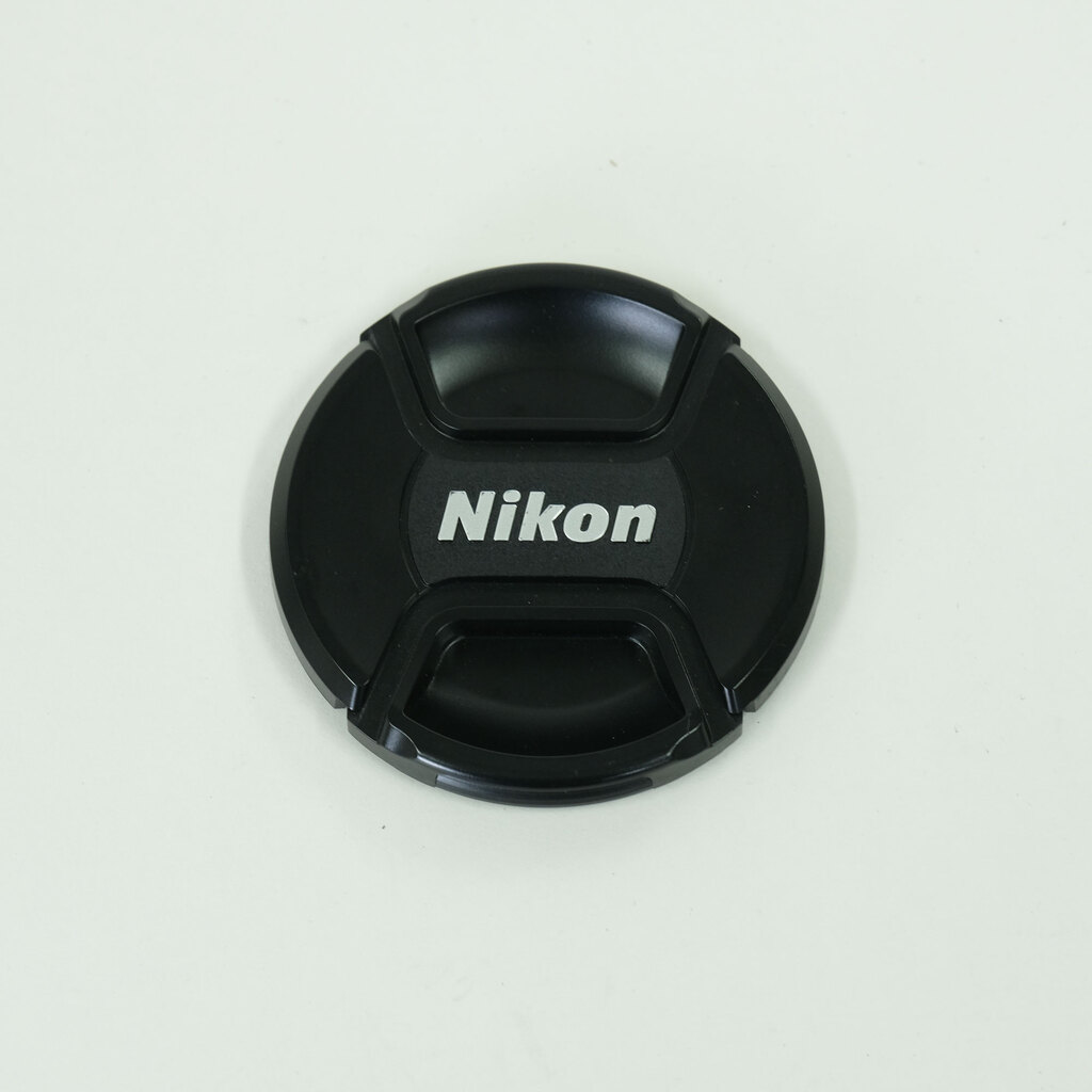 Nikon AF-S VR Zoom-Nikkor 24-120mm F3.5-5.6G IF-ED Nikon AF-S VR Zoom-Nikkor 24-120mm F3.5-5.6G IF-ED
