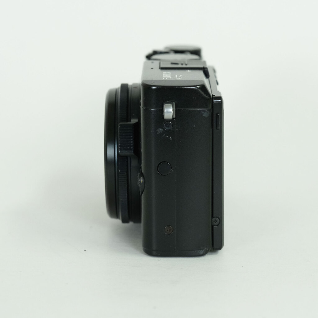FUJIFILM X70 ブラック