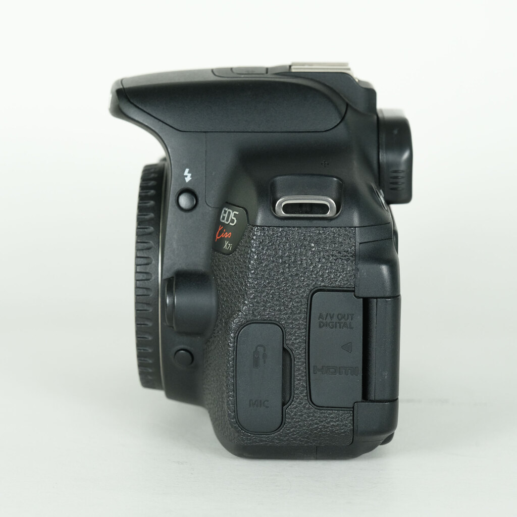 Canon EOS Kiss X7i Canon EOS Kiss X7i