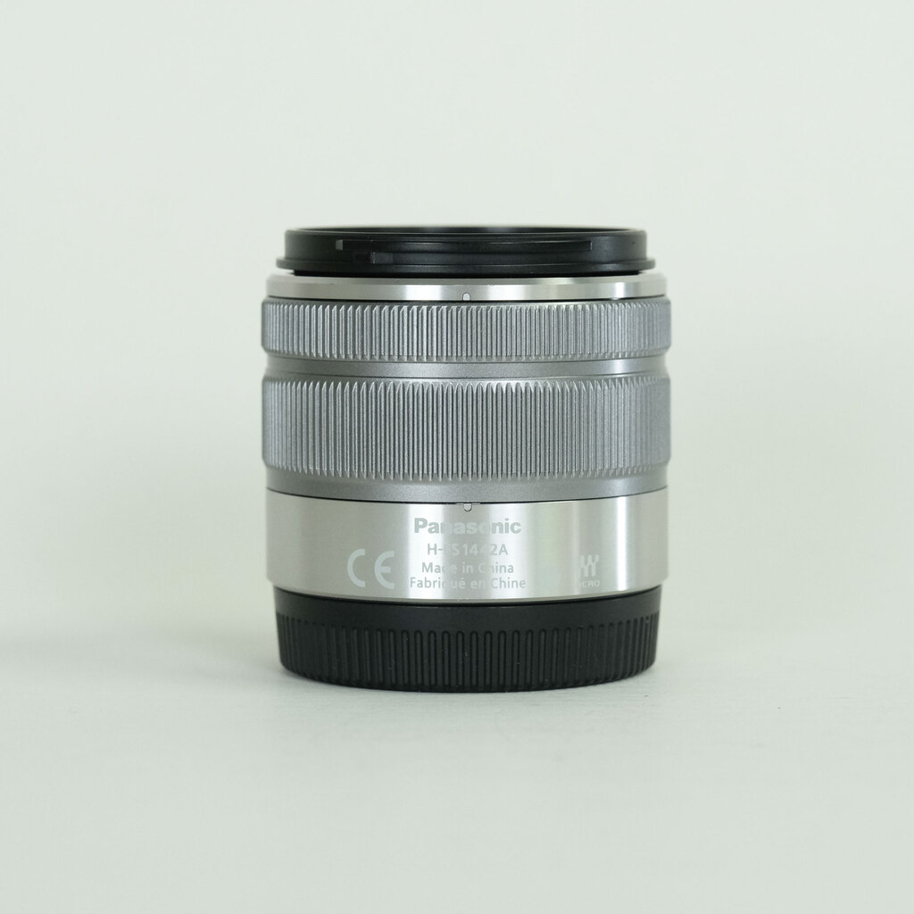 Panasonic LUMIX G VARIO 14-42mm F3.5-5.6II ASPH. MEGA O.I.S. シルバー H-FS1442A-S Panasonic LUMIX G VARIO 14-42mm F3.5-5.6II ASPH. MEGA O.I.S. シルバー H-FS1442A-S