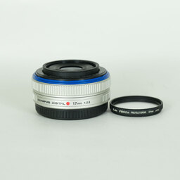 OLYMPUS M.ZUIKO DIGITAL 17mm F2.8 シルバー