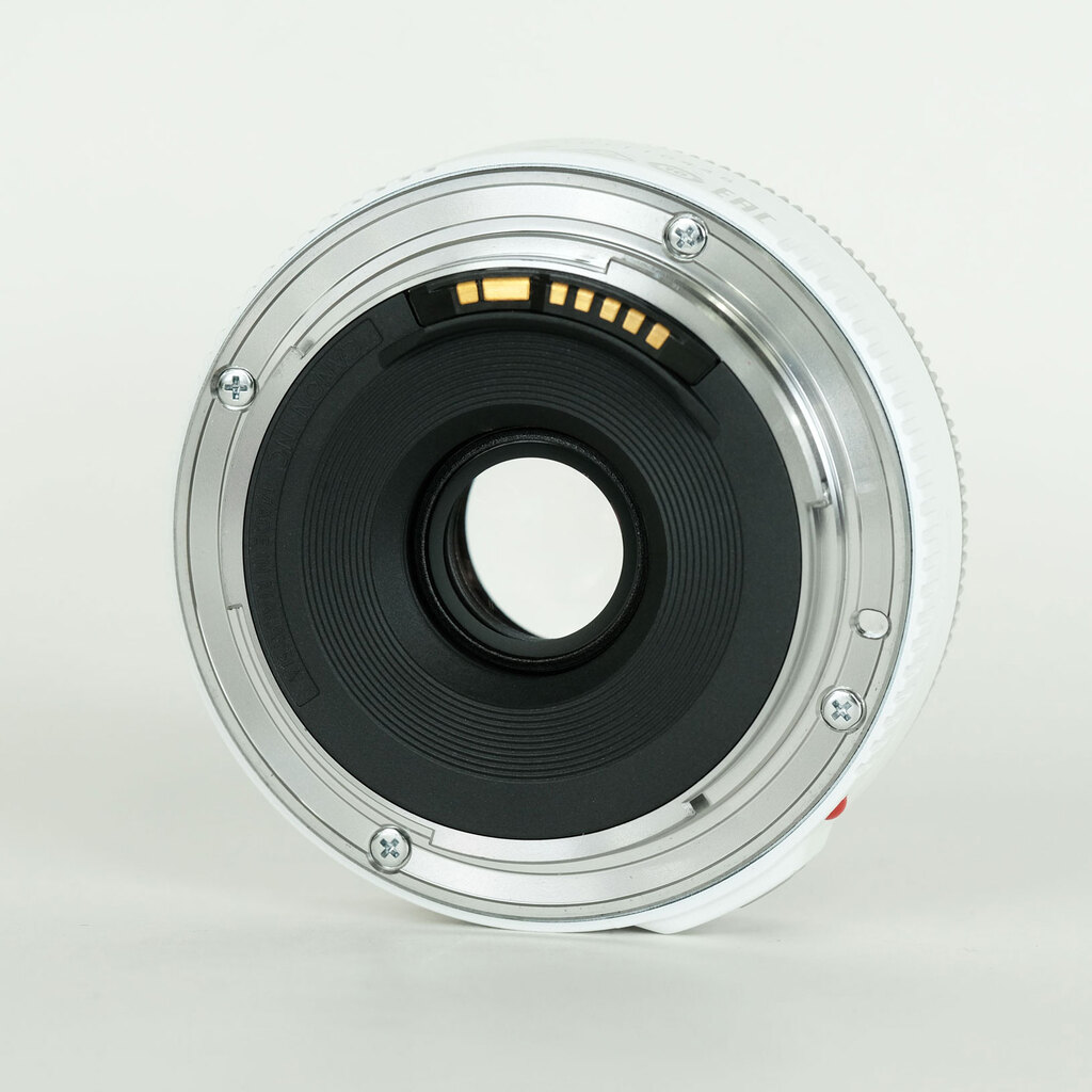 Canon EF40mm F2.8 STM ホワイト Canon EF40mm F2.8 STM ホワイト