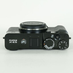 FUJIFILM X-E5