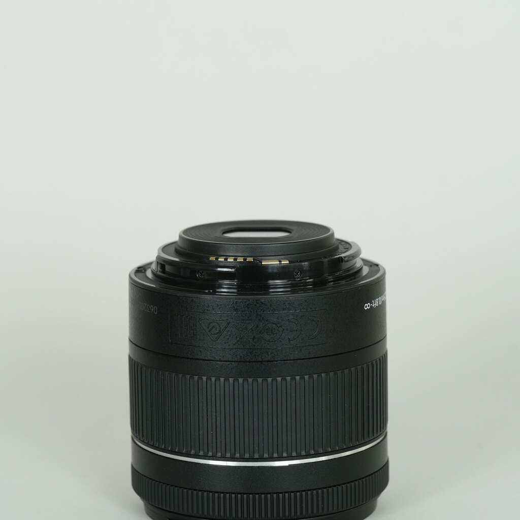 Canon EF-S18-55mm F4-5.6 IS STM